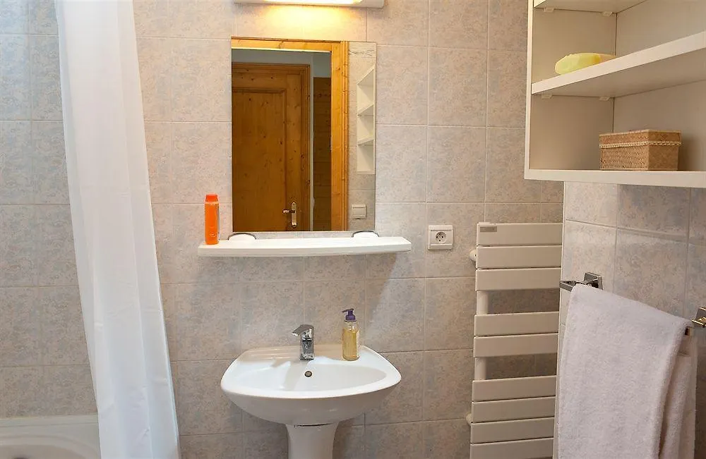 La Chal Madame Vacances Appartements Et Chalets La Fontaine Du Roi La Chal