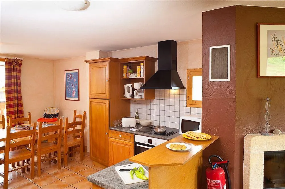Aparthotel Madame Vacances Appartements Et Chalets La Fontaine Du Roi La Chal