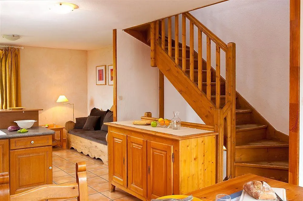 Madame Vacances Appartements Et Chalets La Fontaine Du Roi La Chal